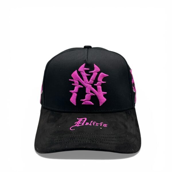 Delirio Hats "NY Kaws" .